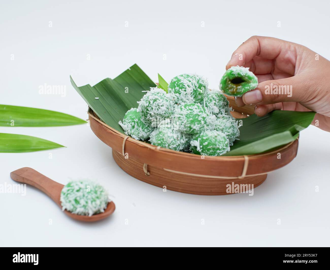 Kue Klepon Es Una Comida Tradicional Indonesia Hecha De Harina De Arroz