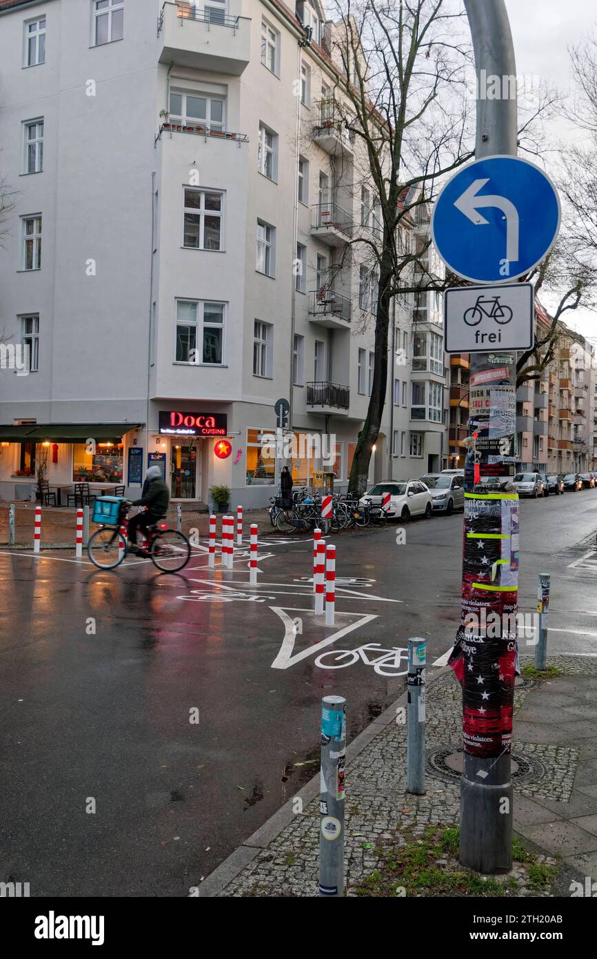 Kiezblock Reuterkiez Einbahnstra En Poller Und Sperren F R Den