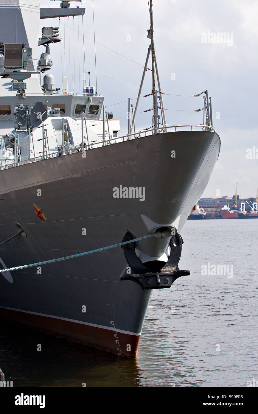 Moderno Buque De La Armada Rusa Con La Estrella Roja En El Lateral