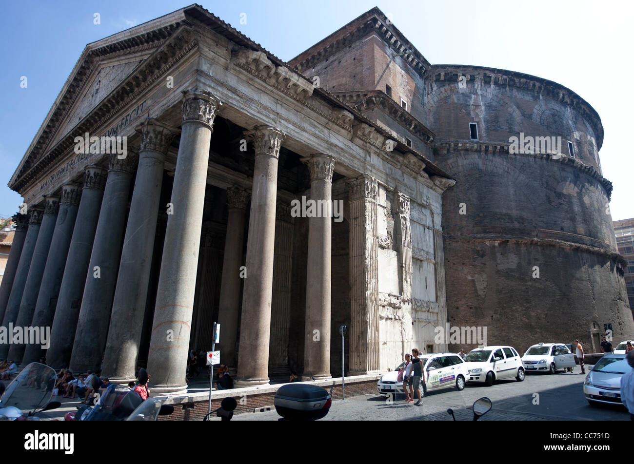 El panteón un templo romano dedicado a todos los dioses de la Roma