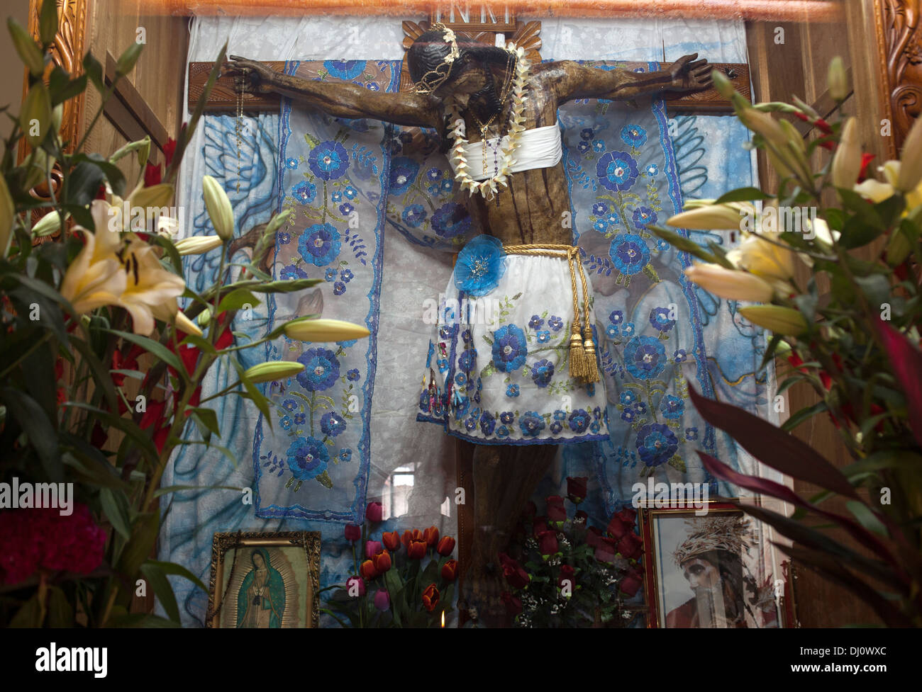 El Cristo Grande Cristo Dentro De Una Casa En Teotitlan Del Valle