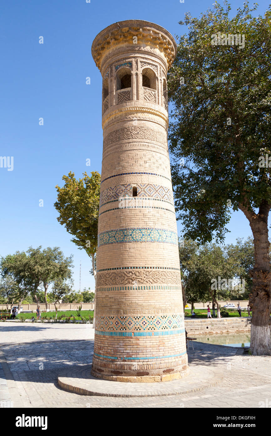 Minarete De La Mezquita De Bolo Hauz Tambi N Conocida Como La Mezquita