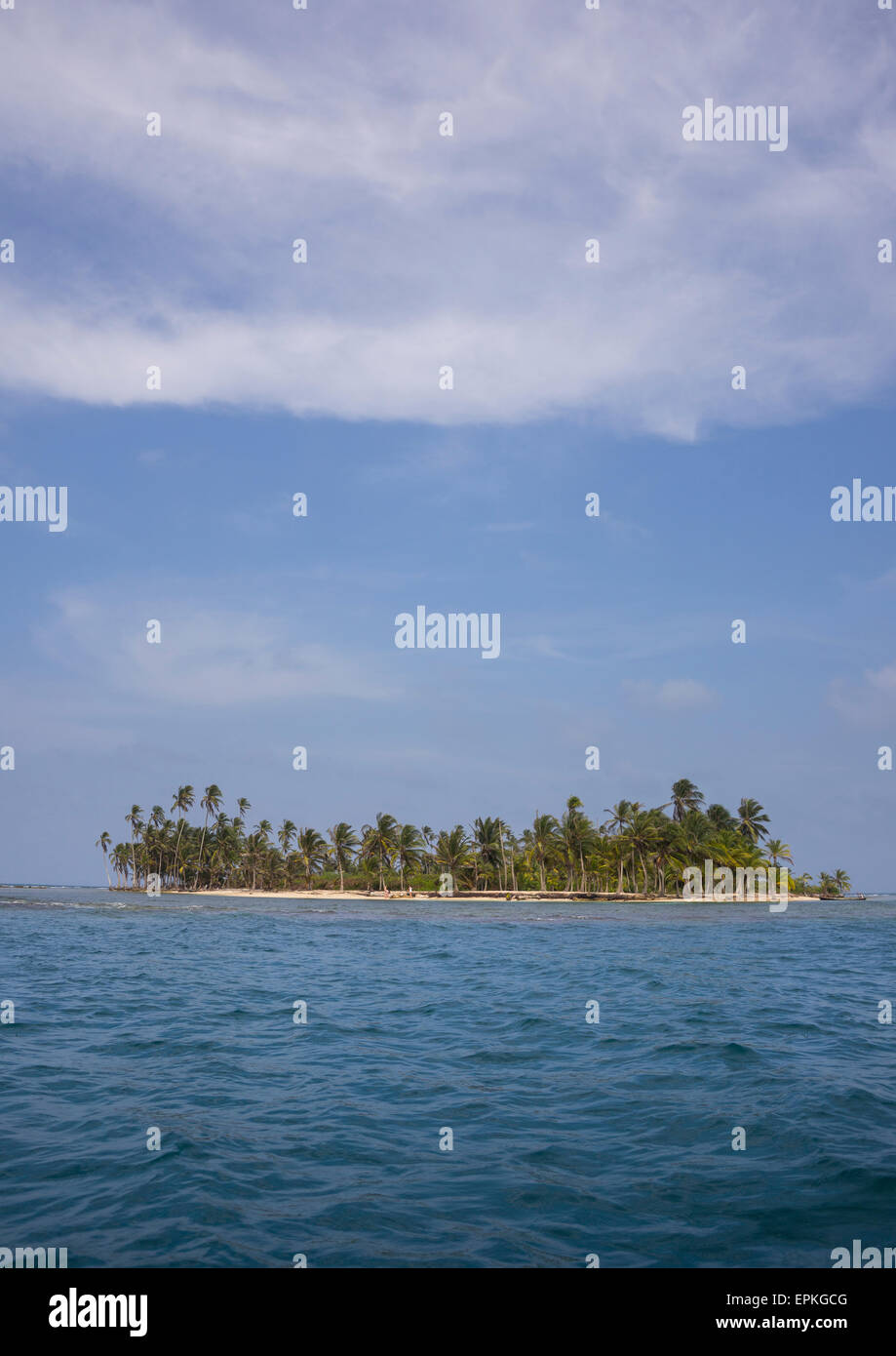 Panamá las Islas de San Blas Mamitupu tribu kuna isla tropical en el