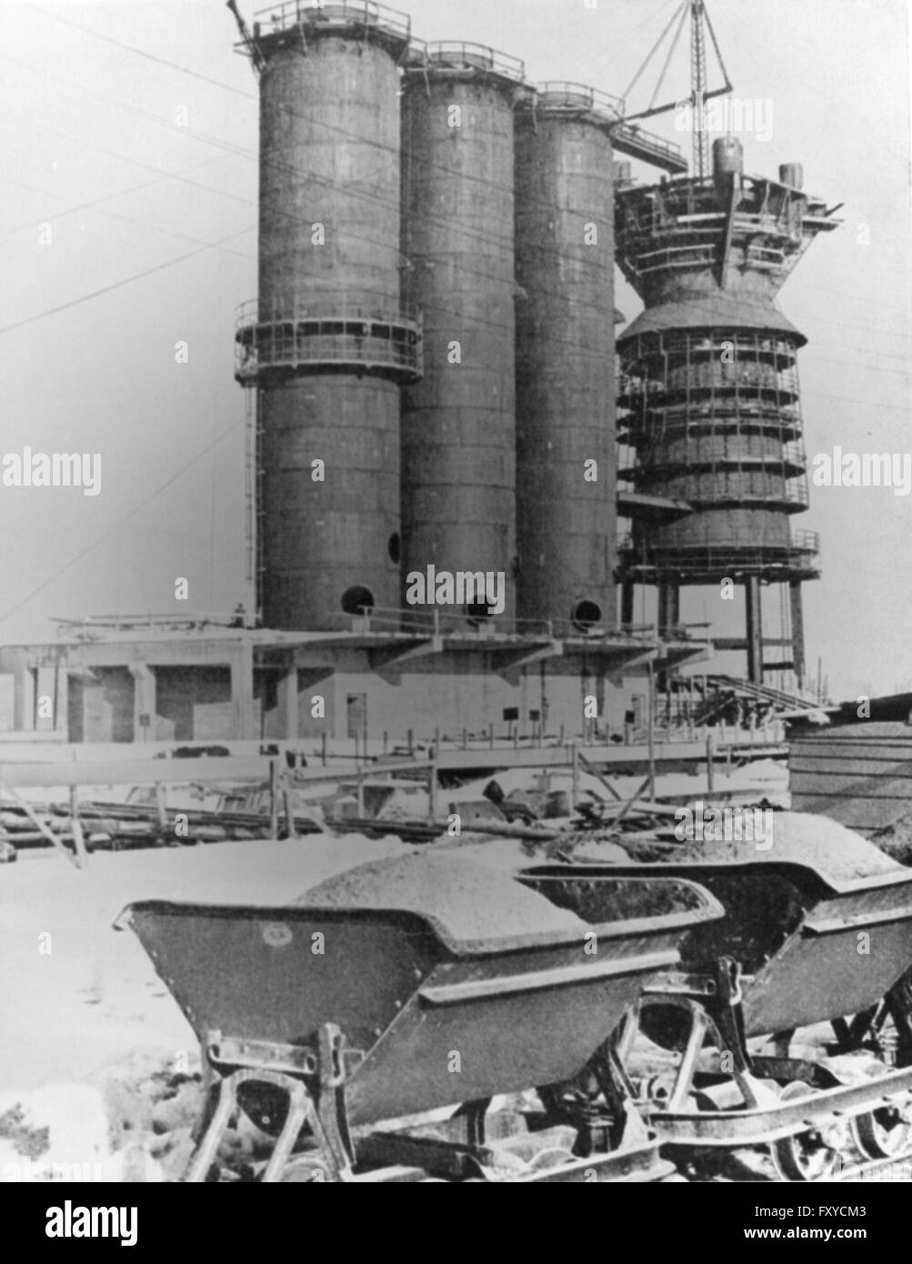 Aufbau Der Reichswerke Hermann G Ring En Linz Fotograf A De Stock Alamy