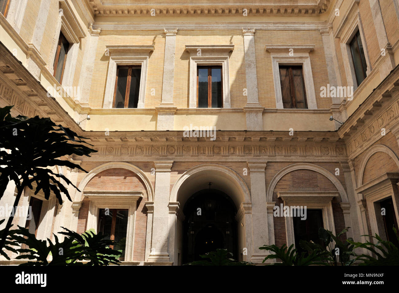 Italia Roma Palazzo Baldassini Un Palacio En Roma Dise Ada Por El