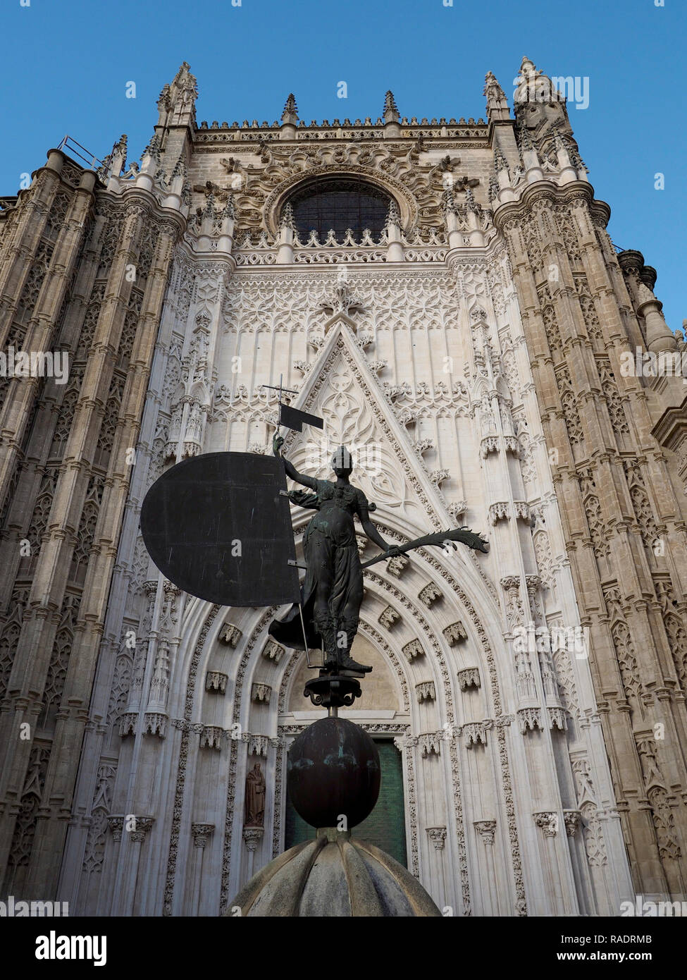 Los Detalles Arquitect Nicos De La Famosa Catedral En El Centro