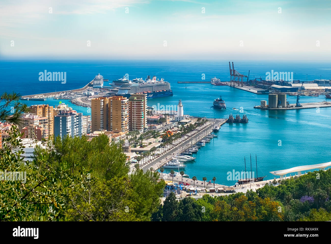 M Laga Espa A De Mayo De Buque De Crucero Mein Schiff Con