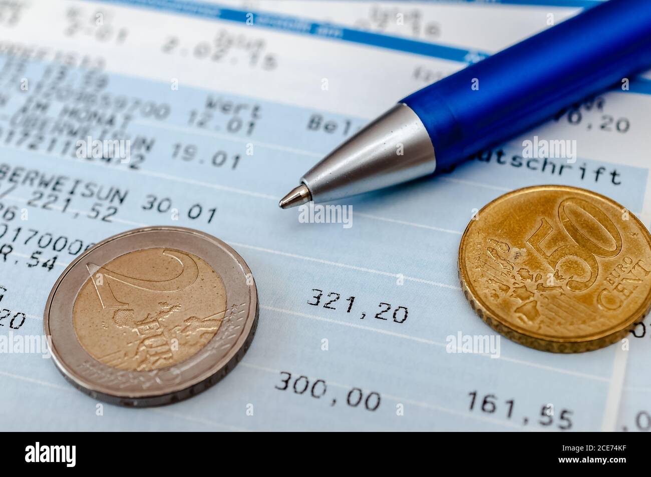 Relev De Compte Bancaire Et Pi Ces En Euros Photo Stock Alamy