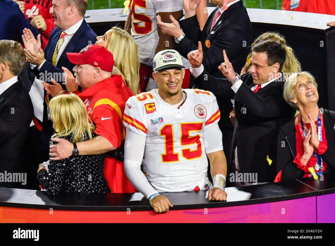 Le quarterback des Kansas City Chiefs Patrick Mahomes célèbre la