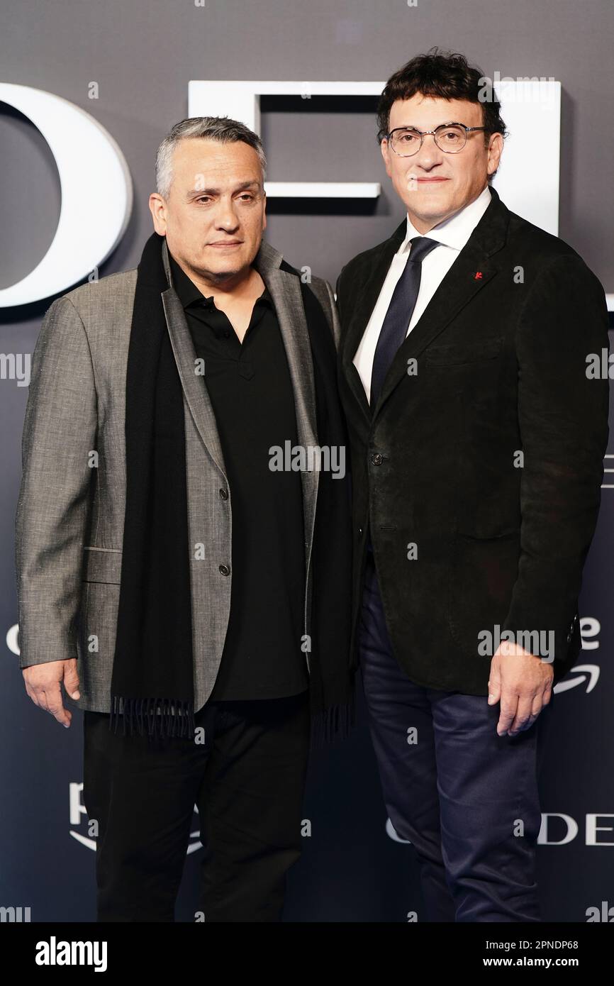 Gauche Et Droite Joseph Russo Et Anthony Russo Assistent La