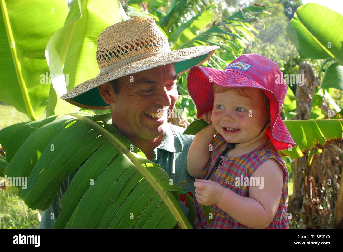 Agriculteur Du Queensland Et Sa Fille Photo Stock Alamy