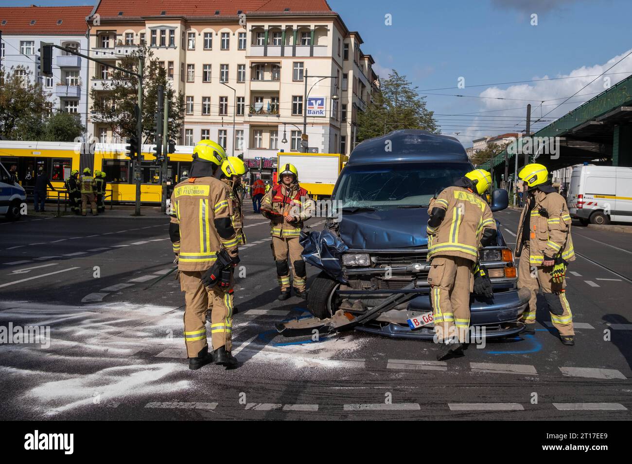 Schwerer Verkehrsunfall Mit Einer Stra Enbahn An Der Kreuzung