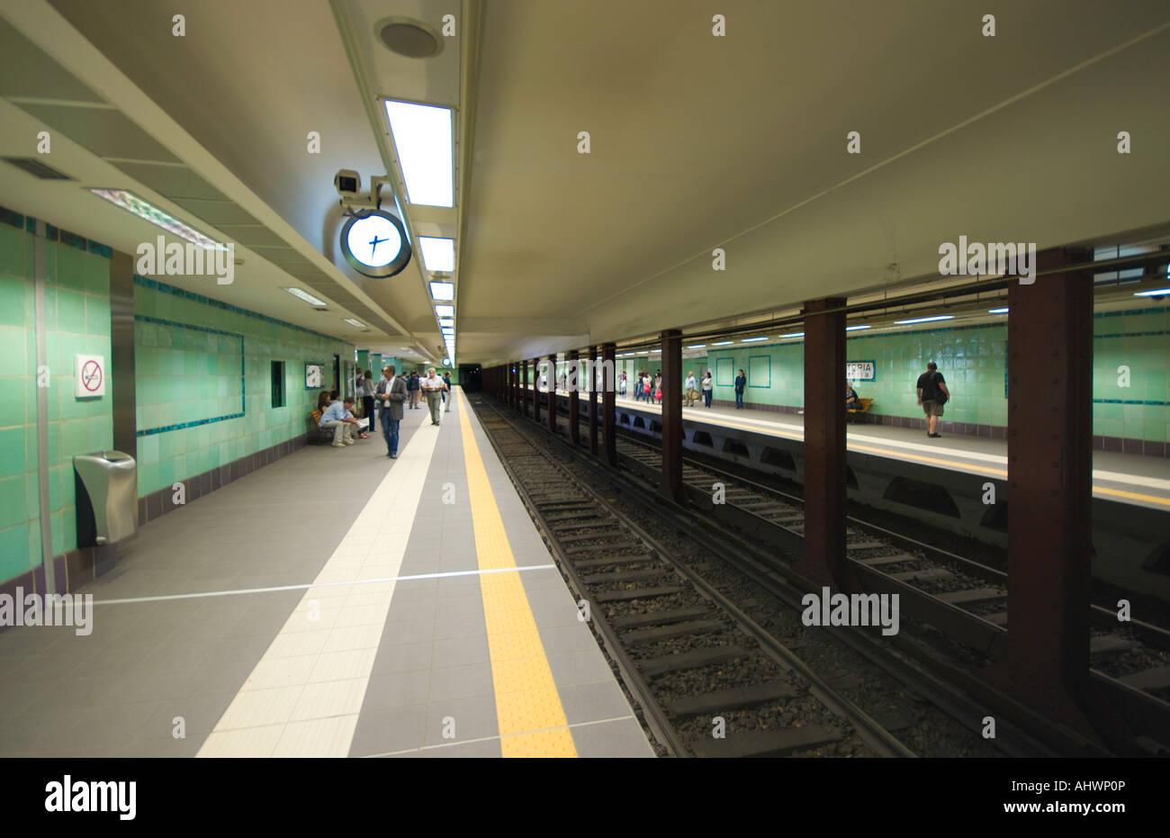 Linea Della Metropolitana Di Atene Immagini E Fotografie Stock Ad Alta