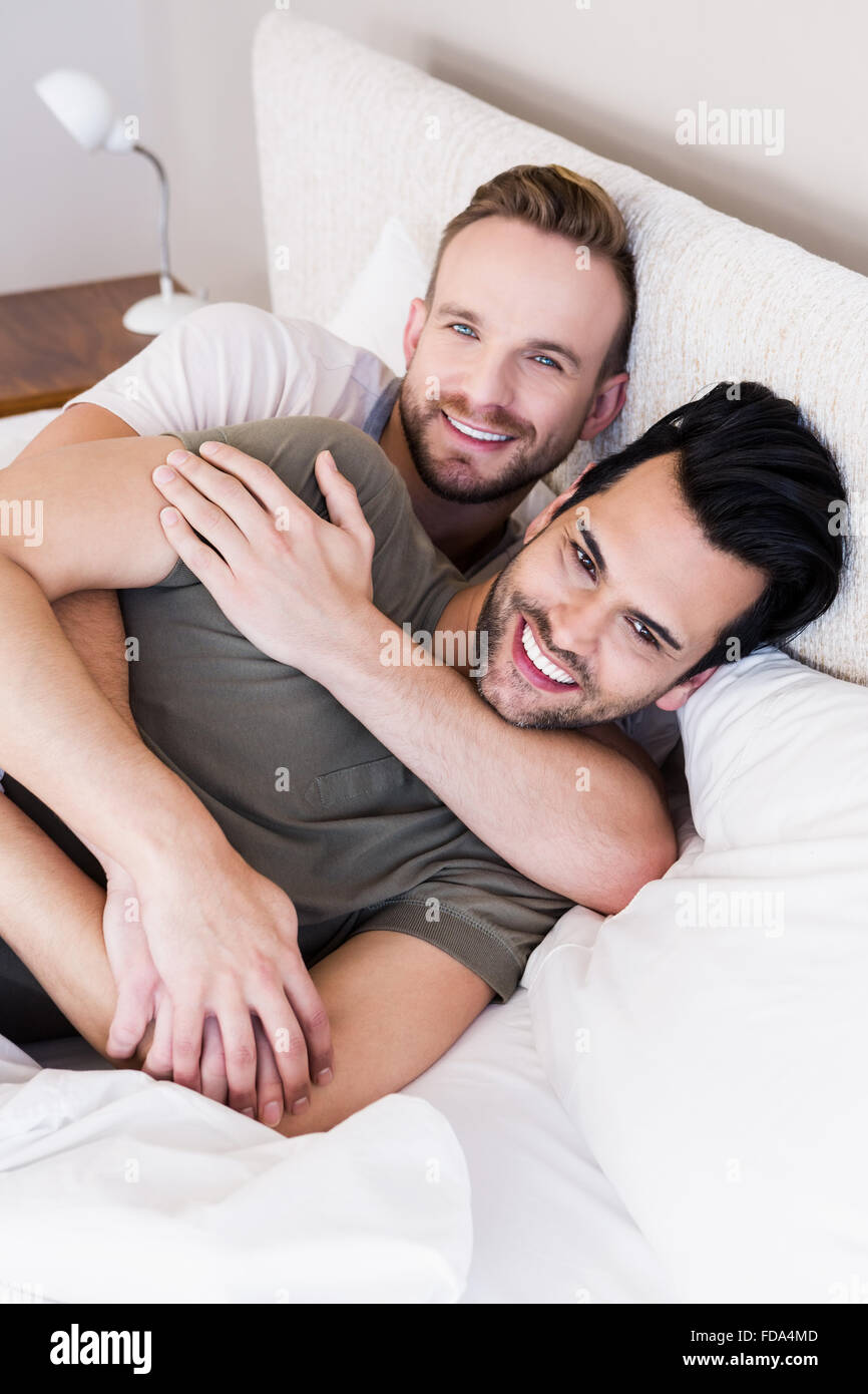 Happy Gay Couple Sleeping Together Immagini E Fotografie Stock Ad Alta Risoluzione Alamy
