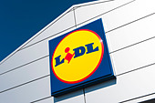 lidl-supermarket-logo-sign-CN10YK.jpg