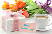 gift-for-mothers-dayconcept-CNMDWB.jpg
