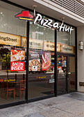 pizza-hut-storefront-usa-E6TGED.jpg