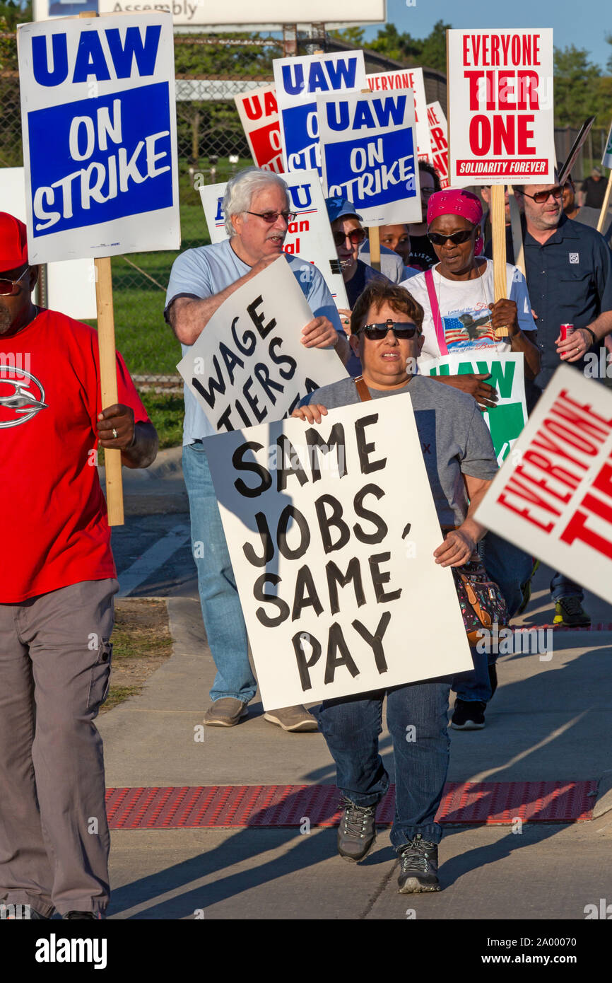 Detroit, Michigan USA - 18 September 2019 - Community supporters and members of other unions joined the picket lines at the Detroit-Hamtramck Assembly Plant in solidarity with 46,000 striking General Motors workers. The United Auto Workers struck the company September 16. The Detroit-Hamtramck plant is one of those that GM says it will close. The strike's main issues include plant closings, wages, the two-tier pay structure, and health care. Credit: Jim West/Alamy Live News Stock Photo