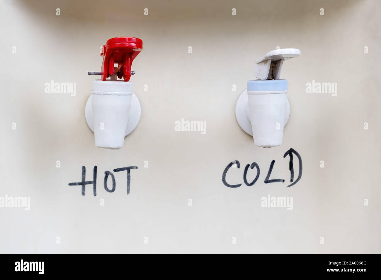 Drinking water dispenser hi-res stock photography and images - Alamy