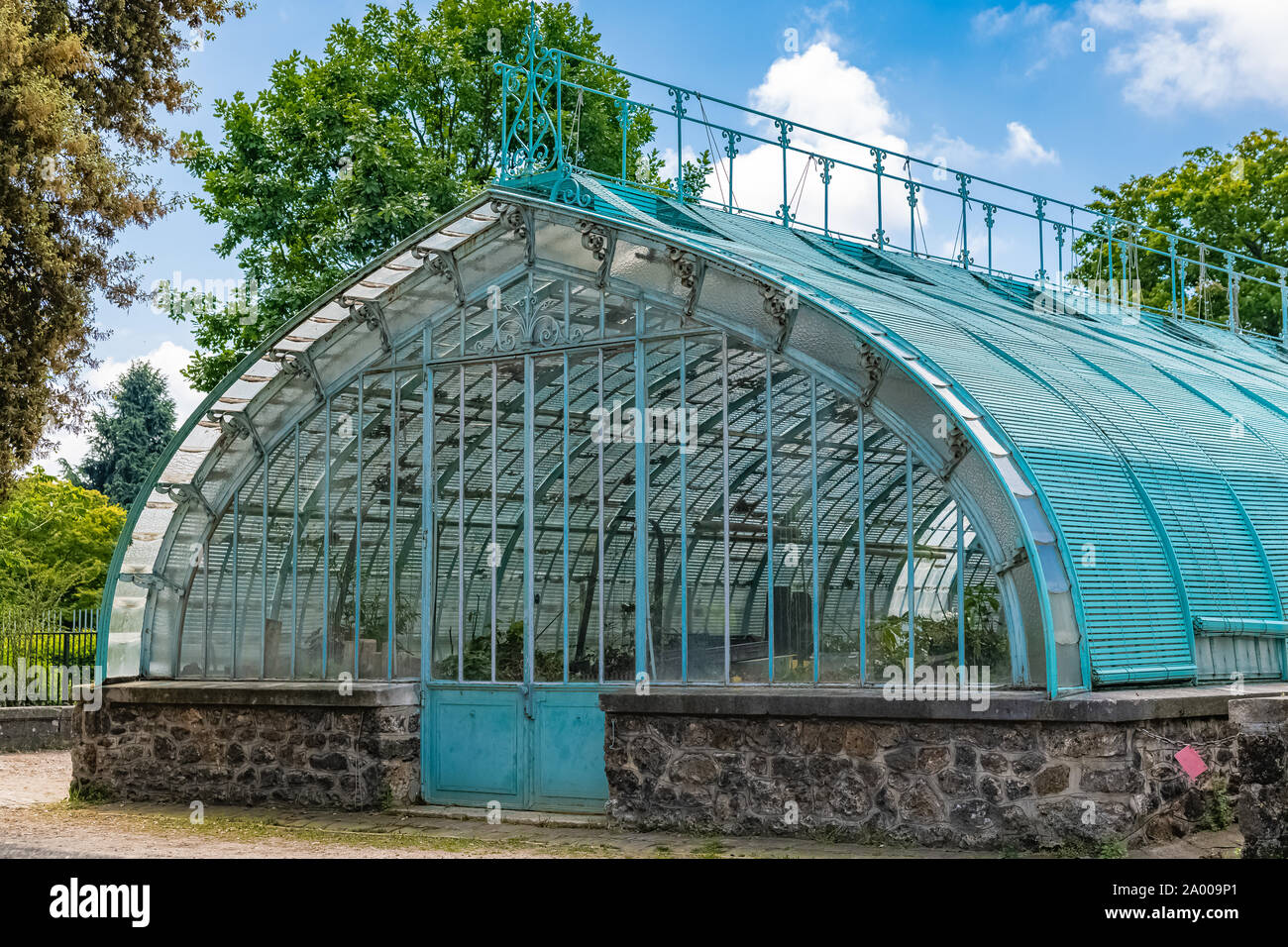Paris, the Auteuil greenhouses, beautiful public garden in spring Stock ...
