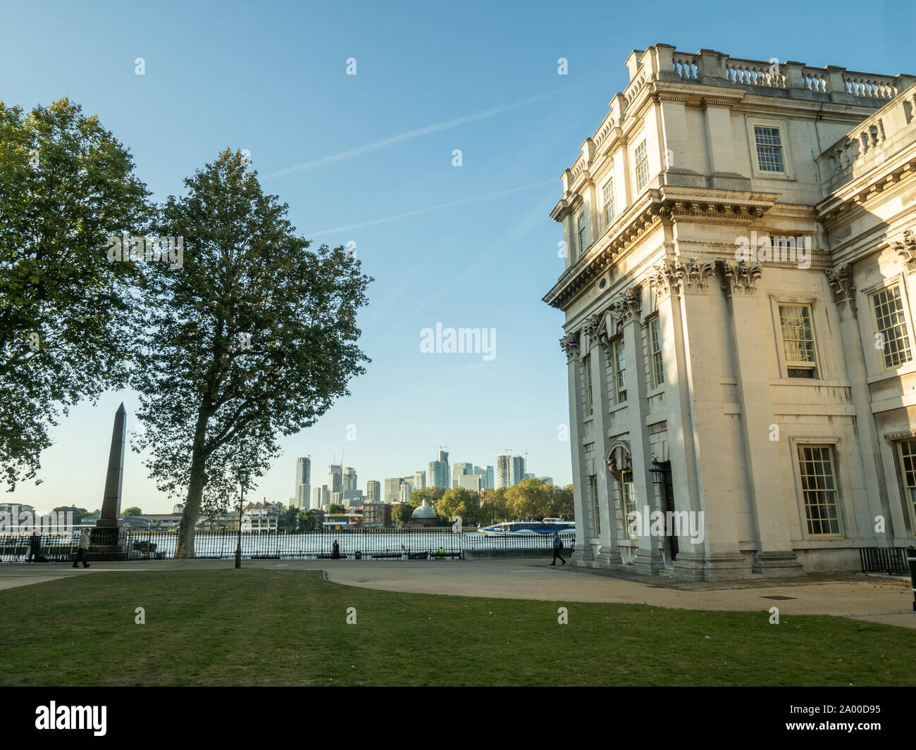 View from Greenwich universiry across the River Thames towards Canary Wharf, Greenwich, London Stock Photo
