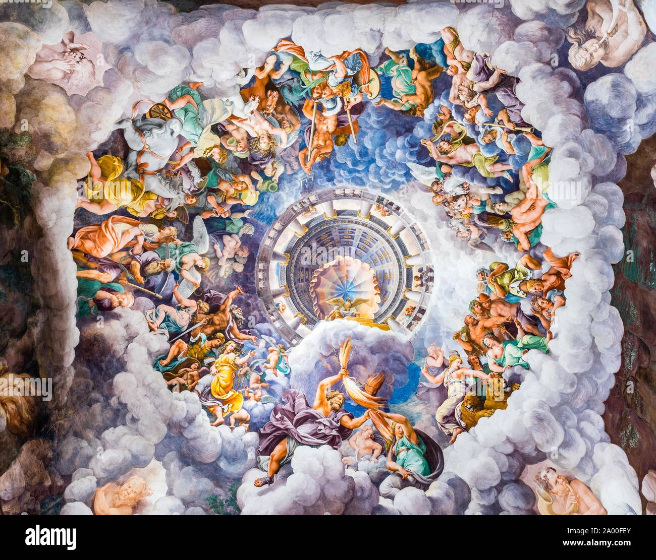 Battle of the Gods on Mount Olympus against the Giants on Earth, illusionistic fresco by Giulio Romano, Sala dei Giganti, Palazzo Te pleasure palace Stock Photo