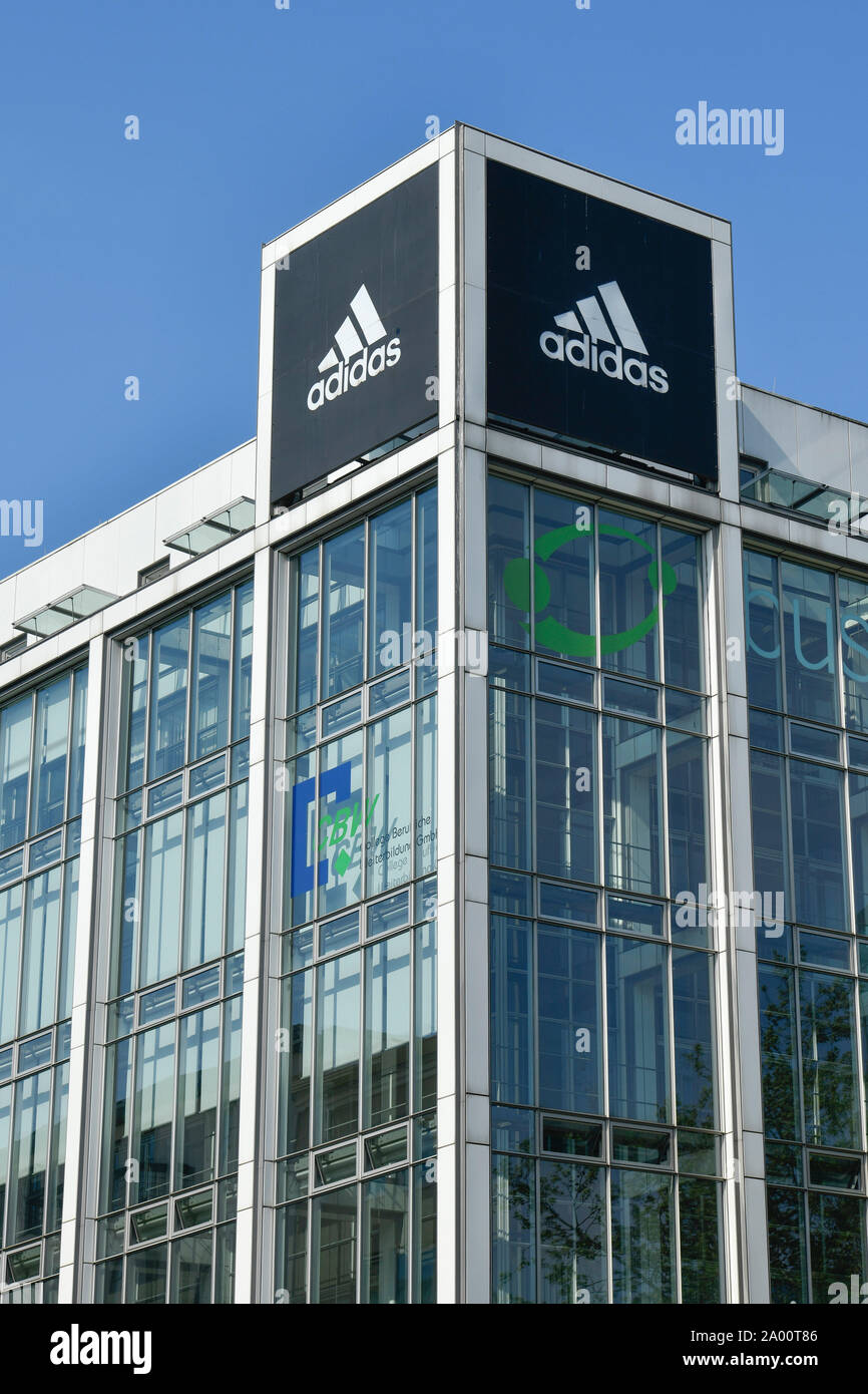 Adidas, Tauentzien, Charlottenburg, Berlin, Deutschland Stock Photo