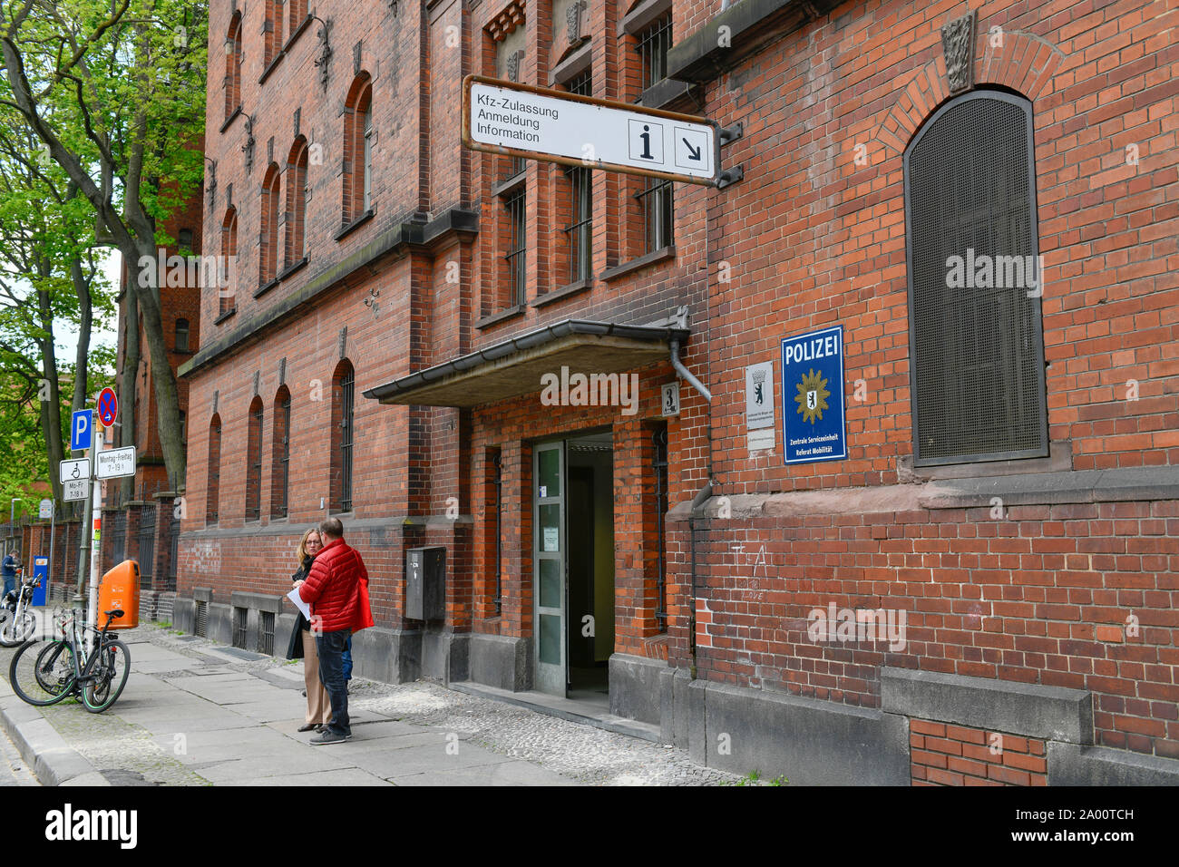 Zulassungsstelle, Jueterboger Strasse, Kreuzberg, Berlin, Deutschland, J Stock Photo