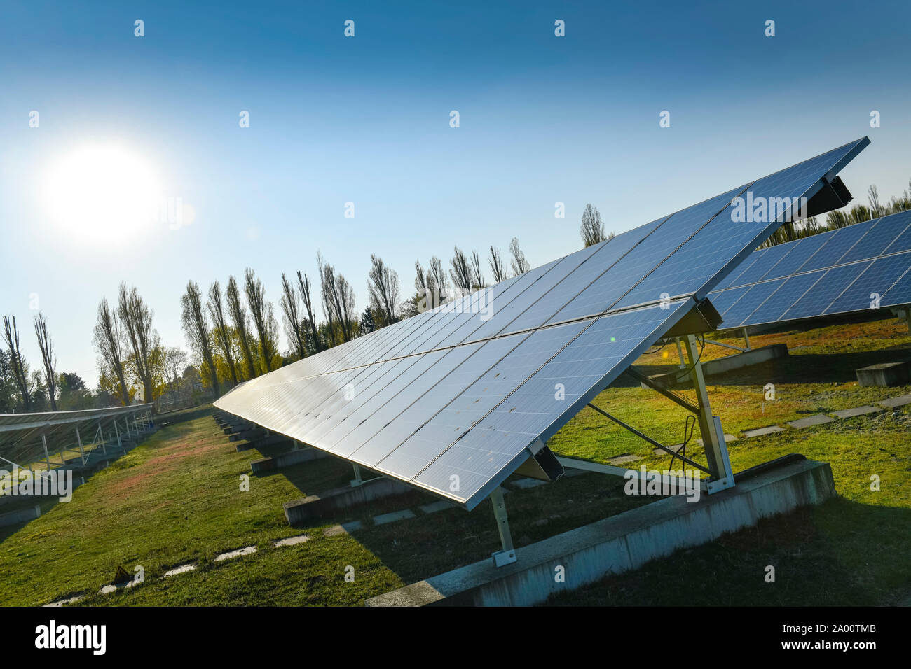 Photovoltaikanlage der GASAG, Marienpark, Lankwitzer Strasse, Mariendorf, Tempelhof-Schoeneberg, Berlin, Deutschland Stock Photo