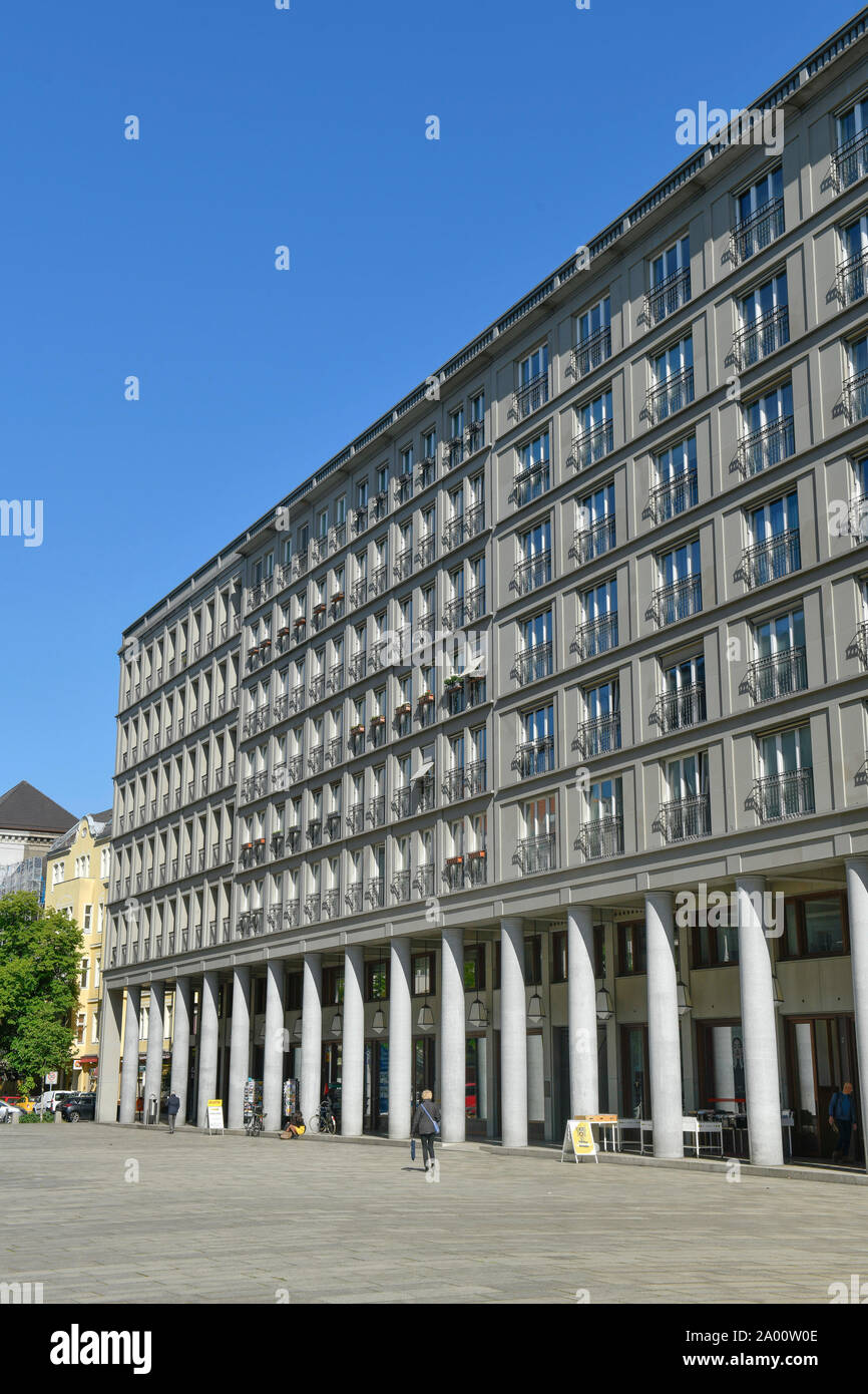 Geschaeftshaus, Walter-Benjamin-Platz, Charlottenburg, Berlin, Deutschland Stock Photo