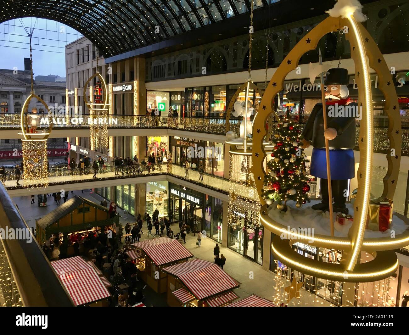 Berlin 24/7: Put a stop to shopping malls in Berlin! – DW – 12/17/2017