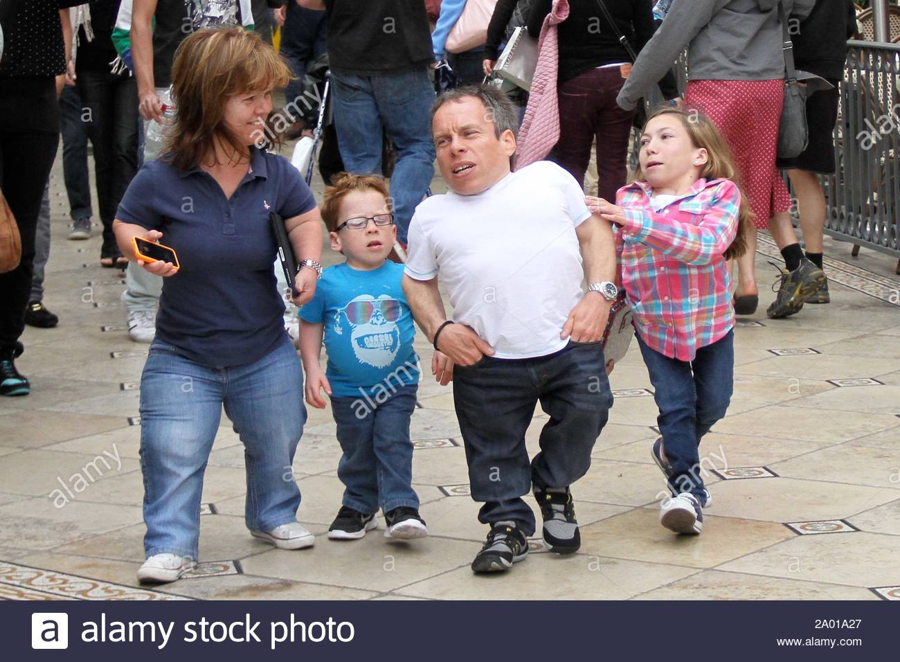 Warwick Davis Family Stock Photos & Warwick Davis Family Stock Images