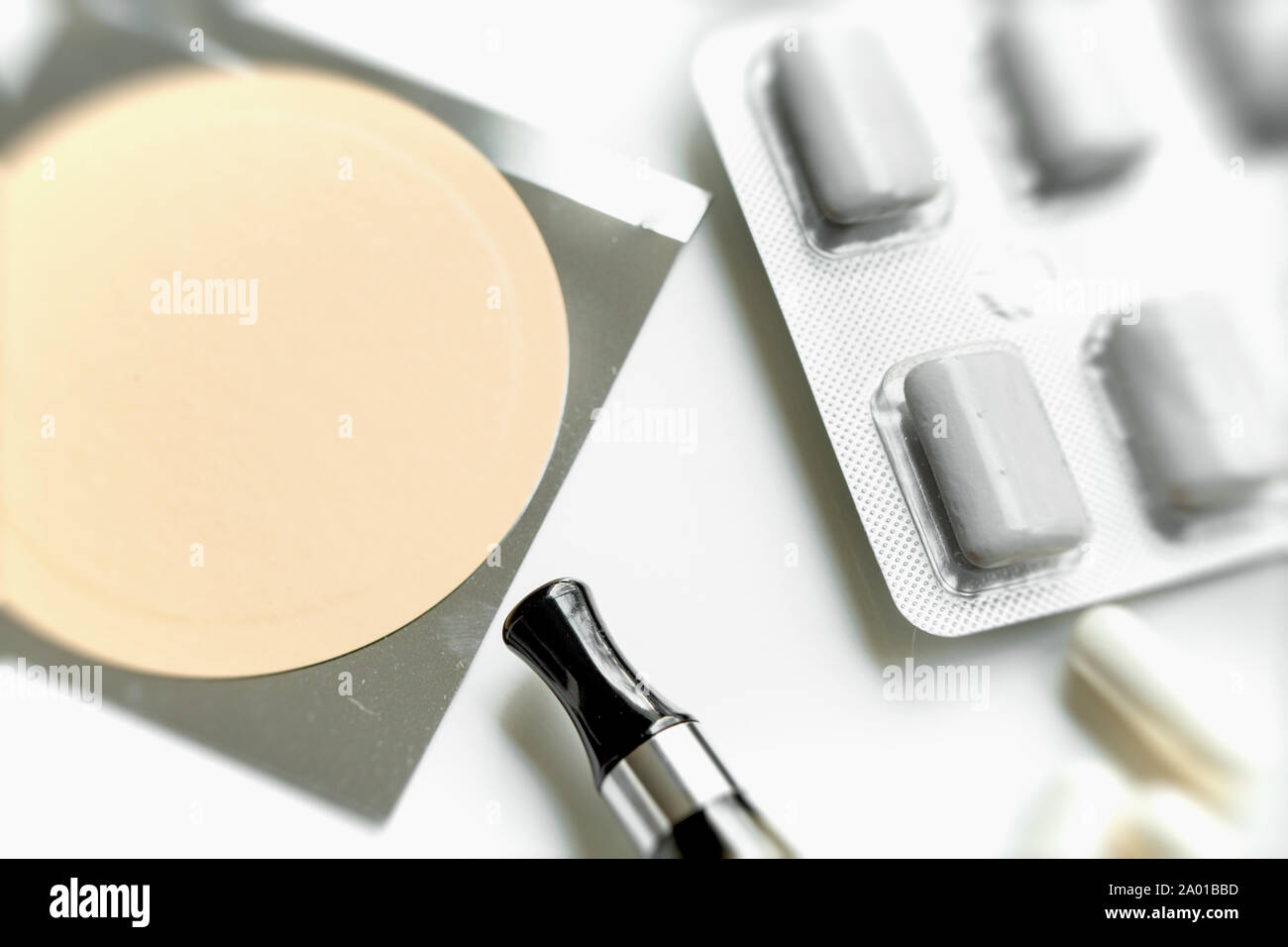 Nicotine replacement therapy hires stock photography and images Alamy