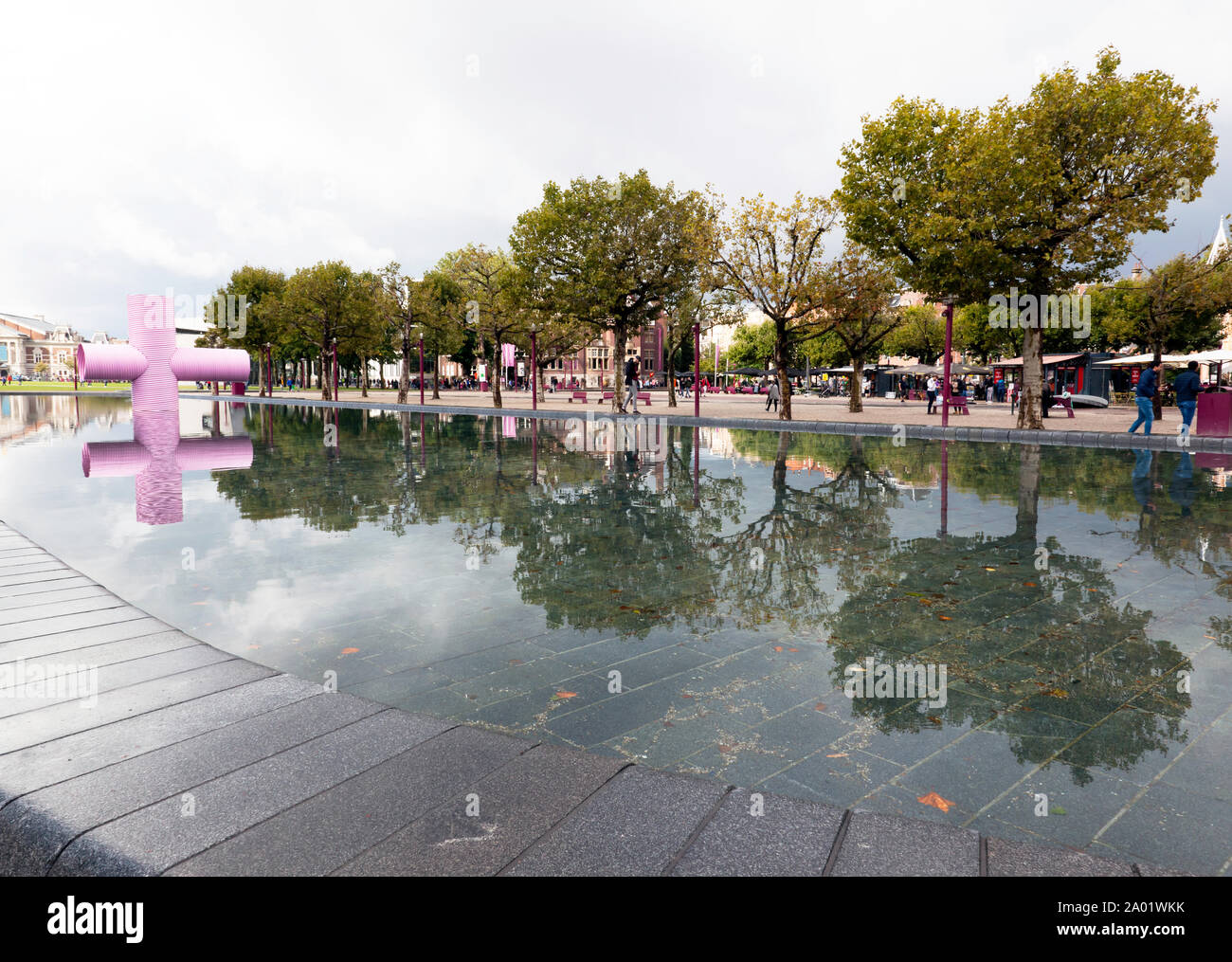 Wide-angle view of the reflection pool at the Rijksmuseum, Amsterdam Stock Photo