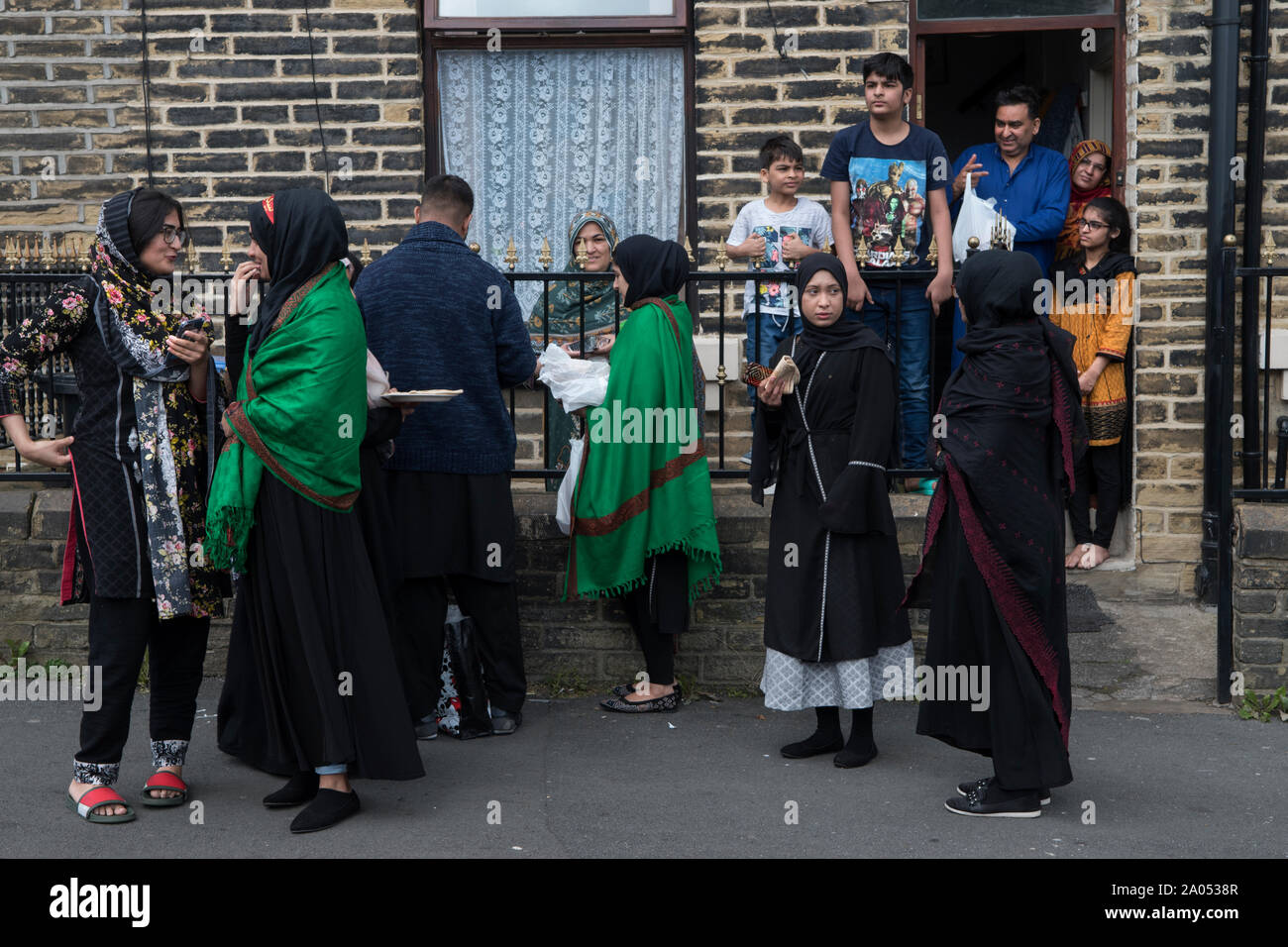 England Native Muslims Muslim women group british hi-res stock photography and images - Alamy
