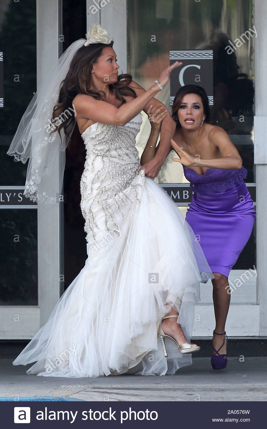Hollywood Ca Eva Longoria Films New Scenes For Her Hit Show