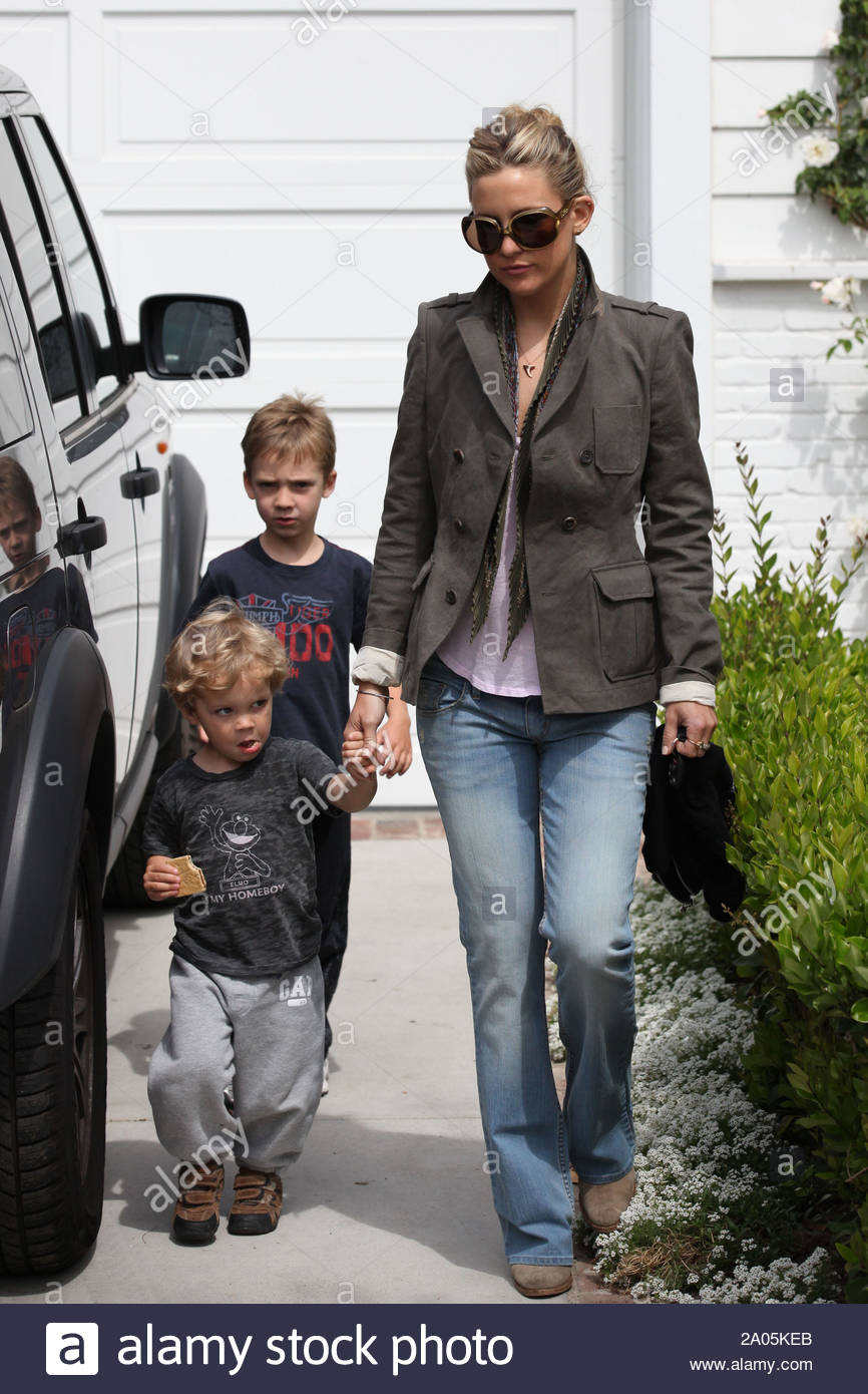Los Angeles Ca Kate Hudson Took Her Son Ryder And Her