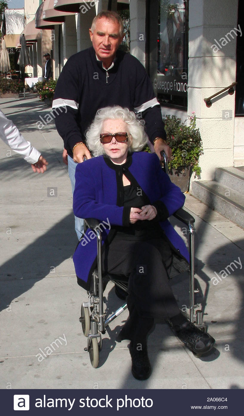 Archive (12/16/07) - Beverly Hills, CA - Zsa Zsa Gabor was rushed to the  Ronal Regan UCLA Medical Center on Saturday night after falling out of bed  and breaking her hip. These