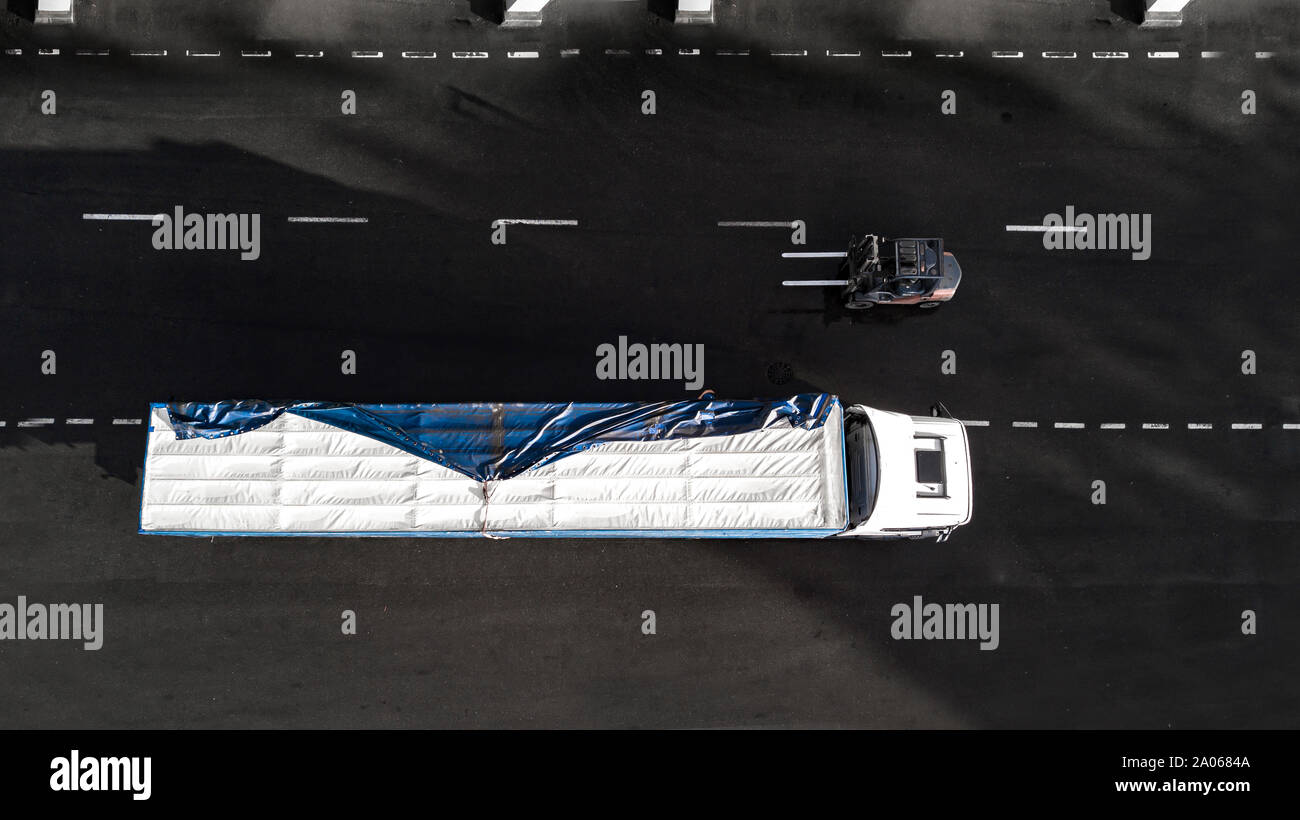 loading a truck in a logistics center top view Stock Photo - Alamy