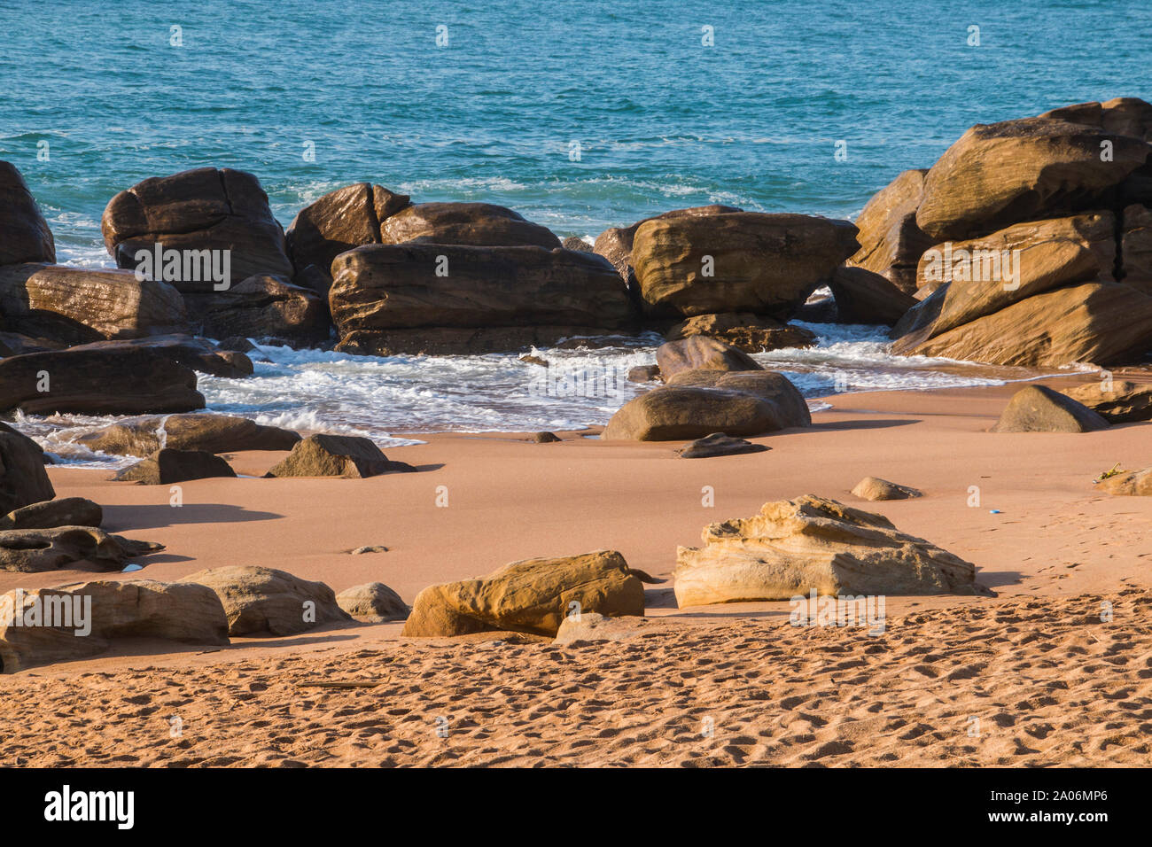 Huge rocks sea hi-res stock photography and images - Alamy