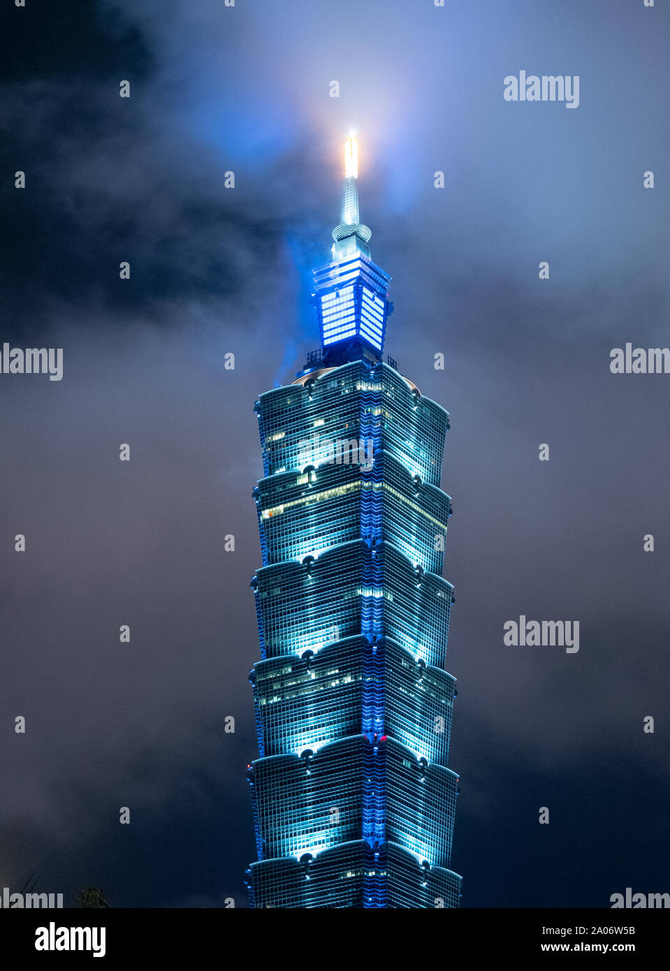 Taipei, Taiwan: Misty Clouds passing the Top of the Taipei