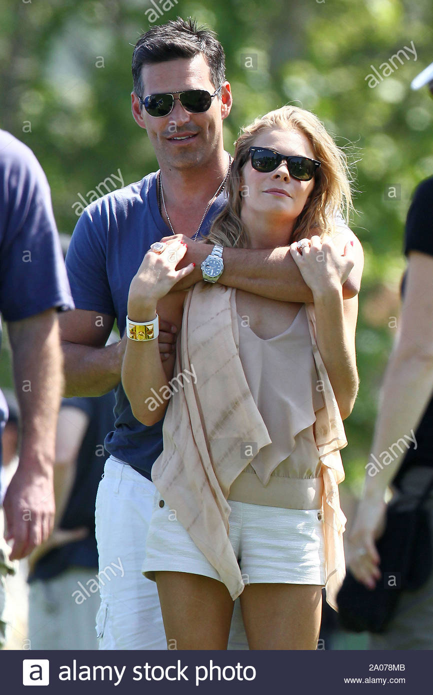Canoga Park Ca Leann Rimes And Husband Eddie Cibrian Catch Up With Eddie S Ex Wife Brandi Glanville And Put Their Differences Aside For A Sunday Soccer Game For Jake Despite The Battle