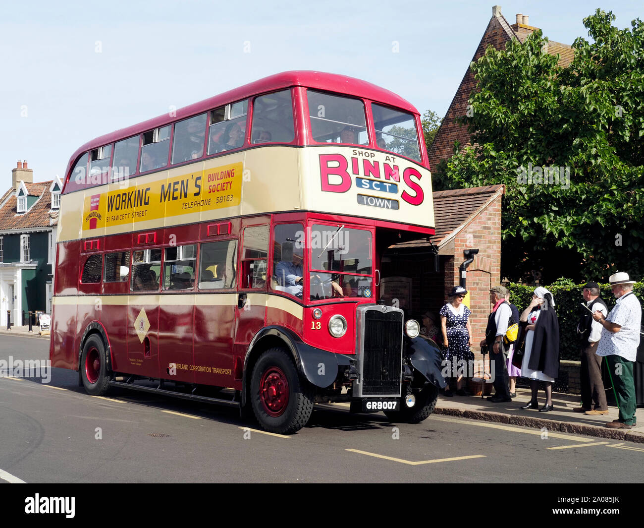 Osmonds Curry Rivel UYD950W Bus Photo Ref P566 