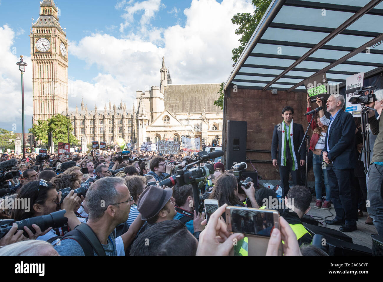 Parliament Square, London, UK. 12th September, 2015. The newly elected leader of the Labour Party, Jeremy Corbyn, gives a speech in front of thousands Stock Photo