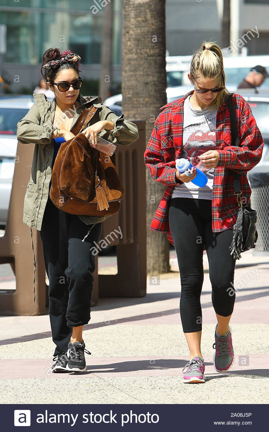 Studio City Ca Actress Vanessa Hudgens Steps Out With A