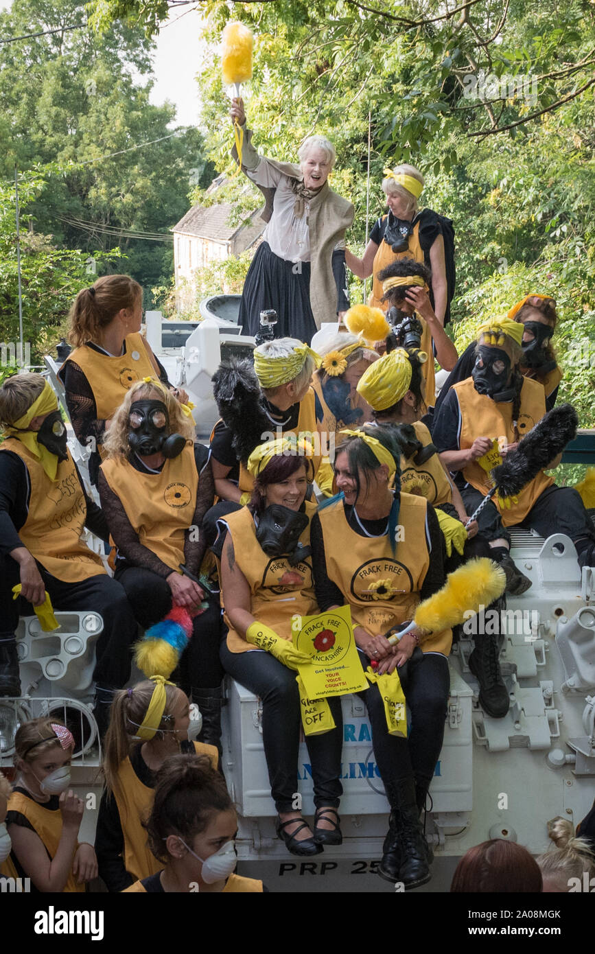 Dean, Oxfordshire, UK. 11th September, 2015. Fashion designer and