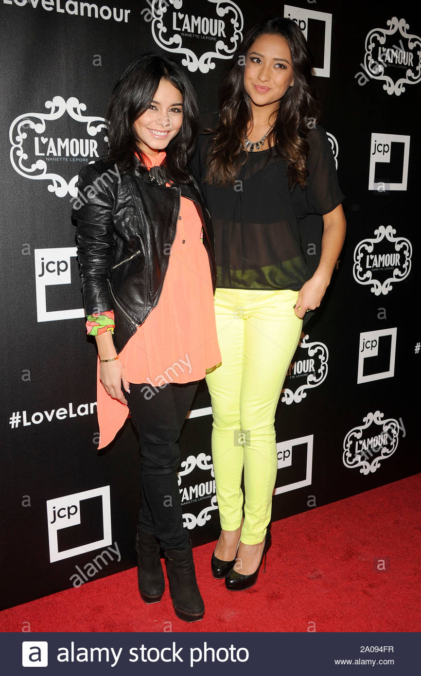 New York Ny Vanessa Hudgens And Shay Mitchell Arrive At L Amour
