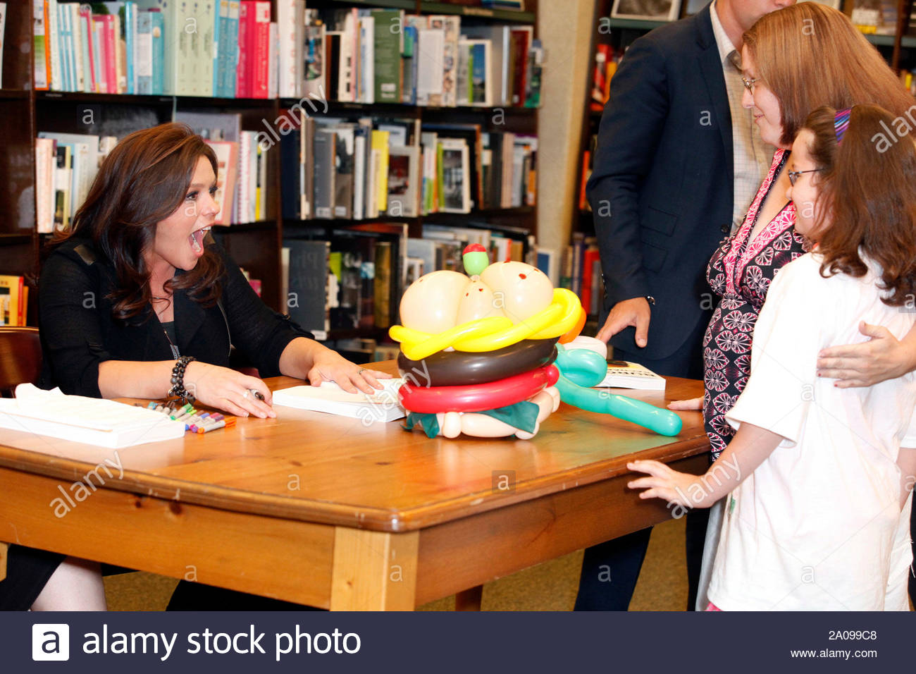 Princeton Nj Celebrity Chef Rachael Ray Makes Her First Stop On
