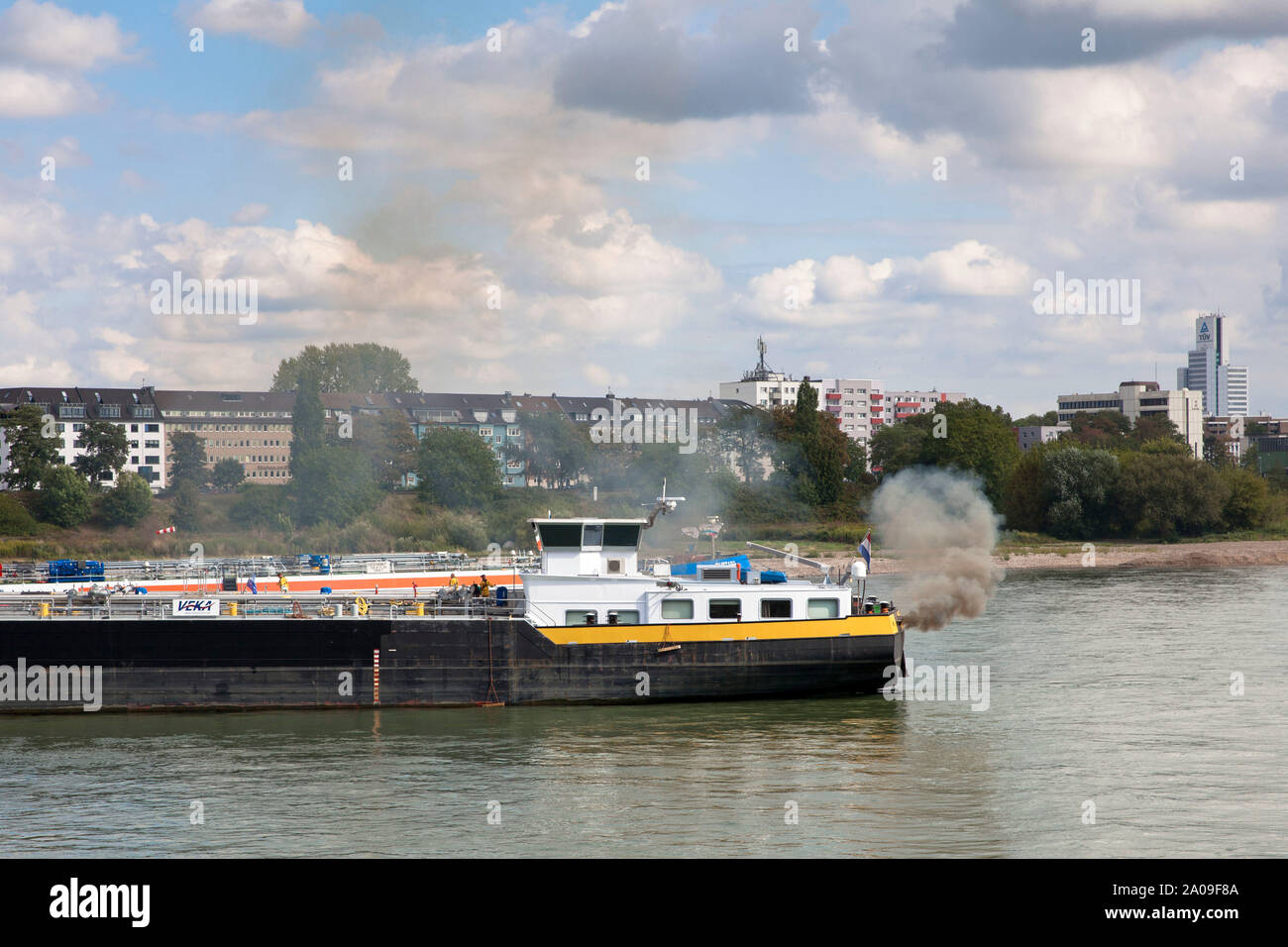 due to a fire in the engine room, the motor vessel Stolt Florence had to head for the Deutz harbour, September 12, 2019, Cologne, Germany.  wegen eine Stock Photo