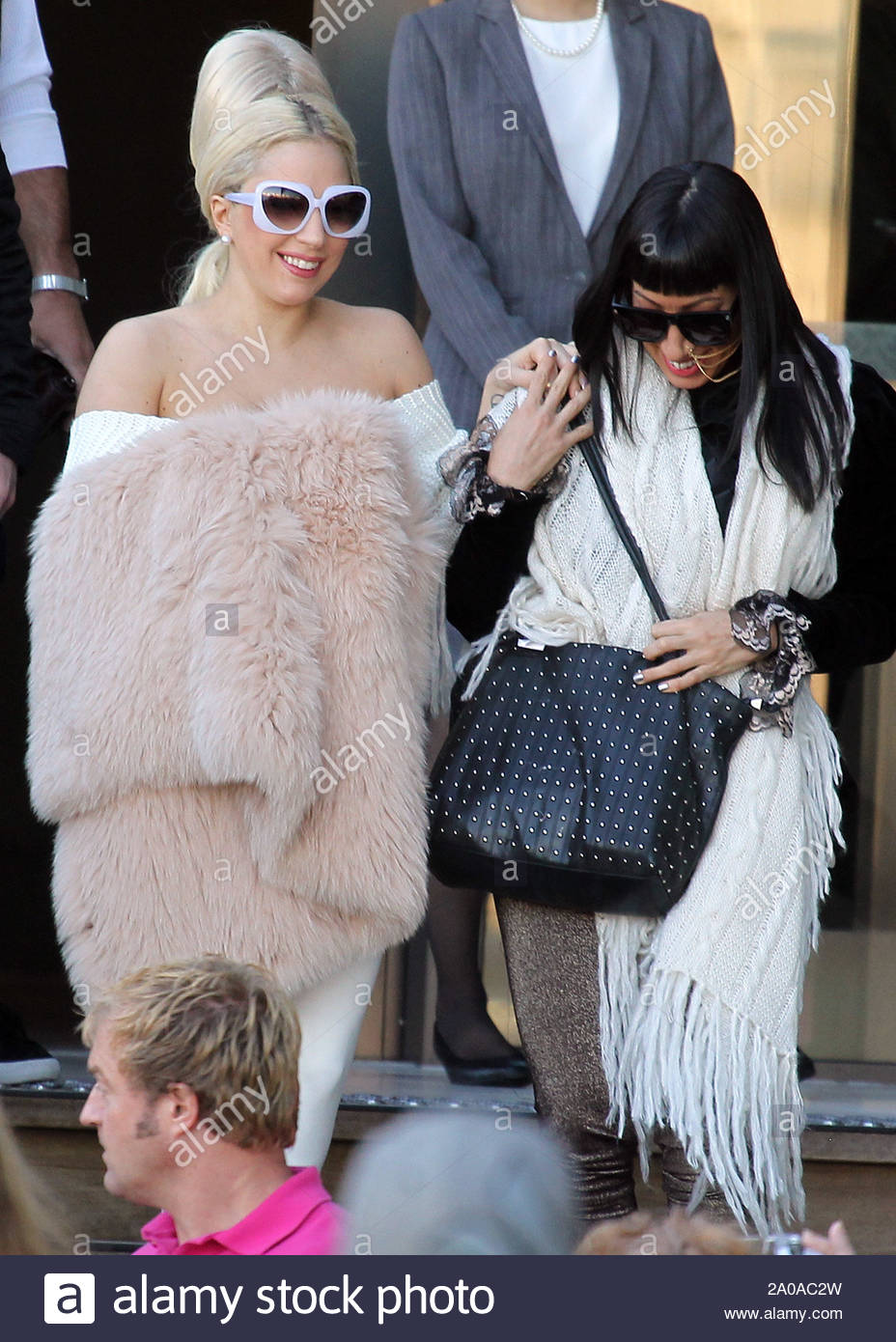 sydney-australia-lady-gaga-and-her-entou